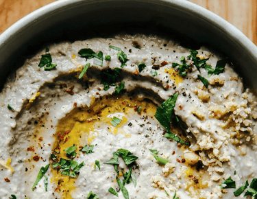 Que manger à l'apéro pendant la grossesse ? - JNPR houmous apéritif femme enceinte