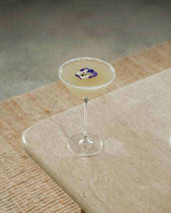 Recette cocktail margarita sans alcool ingrédients shaker tequila jus de citron vert cointreau rebord liqueur lime frais quartier de citron acidité triple sec sirop de sucre grand marnier 